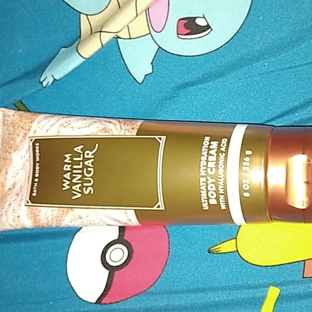 Bath and body works body cream in warm vanilla sugar
